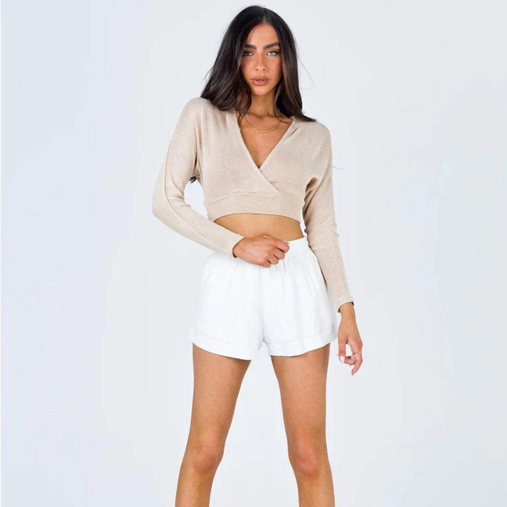 Princess Polly beach house off-white shorts - Picture 5 of 8